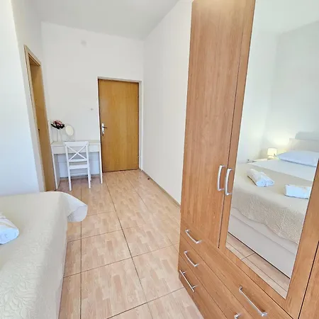 Branko Apartment Makarska